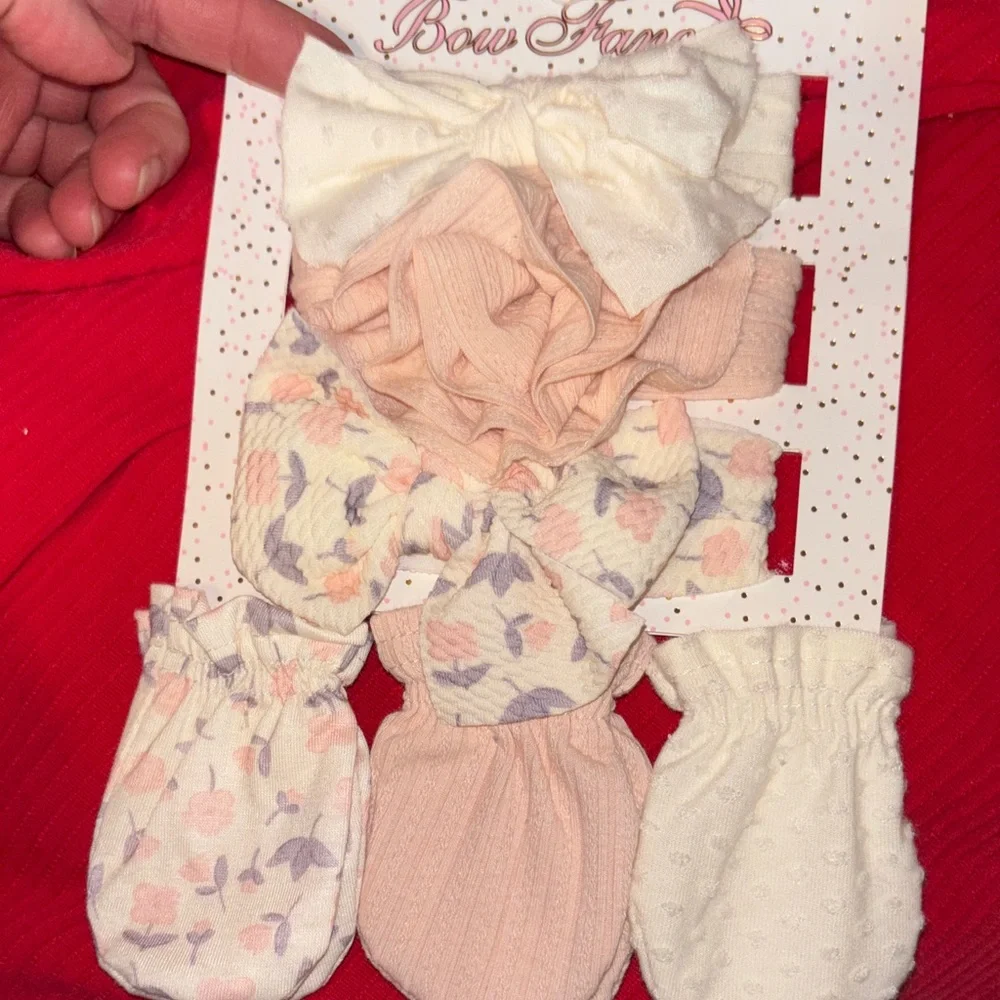 Danbar Newborn girl Bow Fancy 3 Floral Hair Accessories Set - and mittens